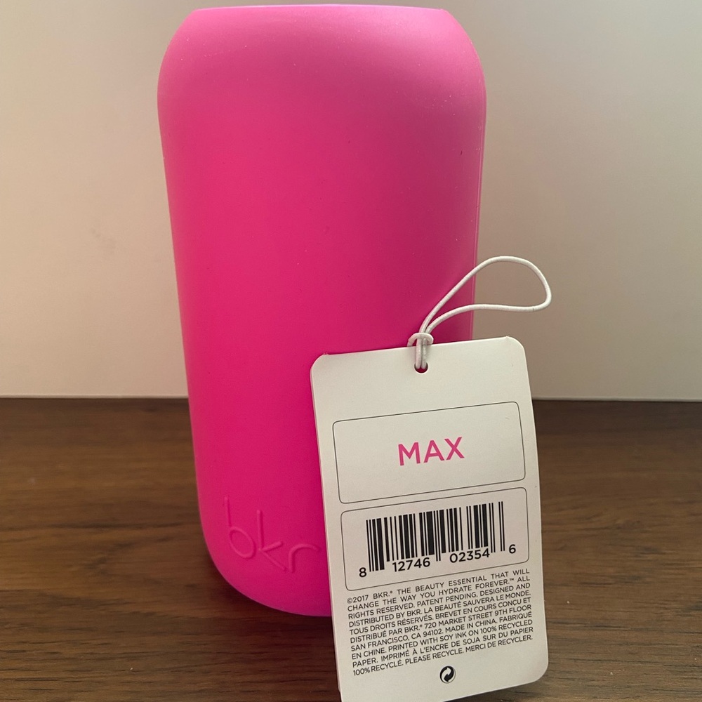 Bkr Little NWOT - Max
